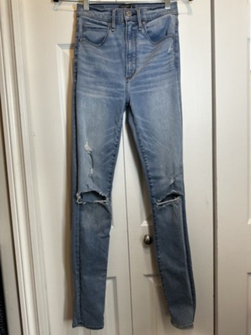 Abercrombie & Fitch Ultra High Rise Super Skinny Distressed Jeans size 25#82